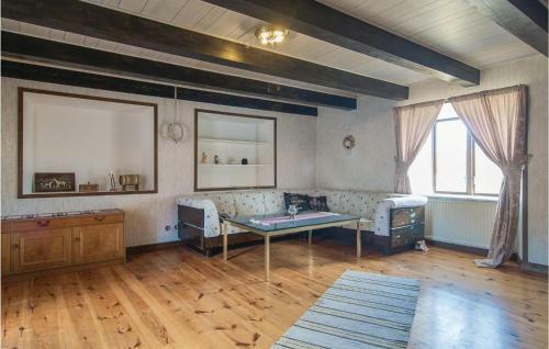 Three-bedroom Apartment In Havdhem