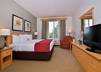 Hotel Comfort Suites Airport