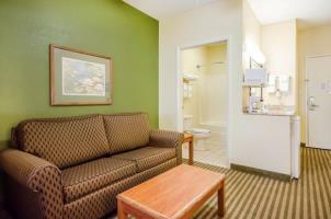 Hotel Quality Inn & Suites