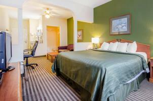 Hotel Quality Inn & Suites