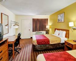 Hotel Econo Lodge Near Motor Speedway
