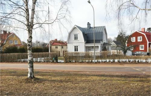 Three-bedroom Holiday Home In Karlstad