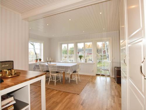 Three-bedroom Holiday Home In Kristinehamn