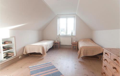Four-bedroom Holiday Home In Larbro