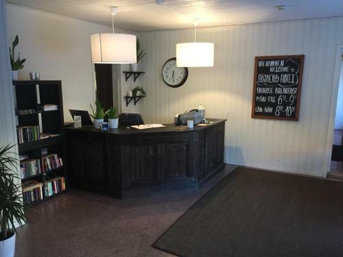 Hotel H�jdens L�gprishotell