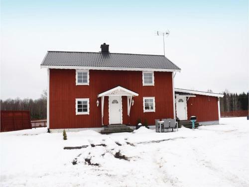 Four-bedroom Holiday Home In Rorvik