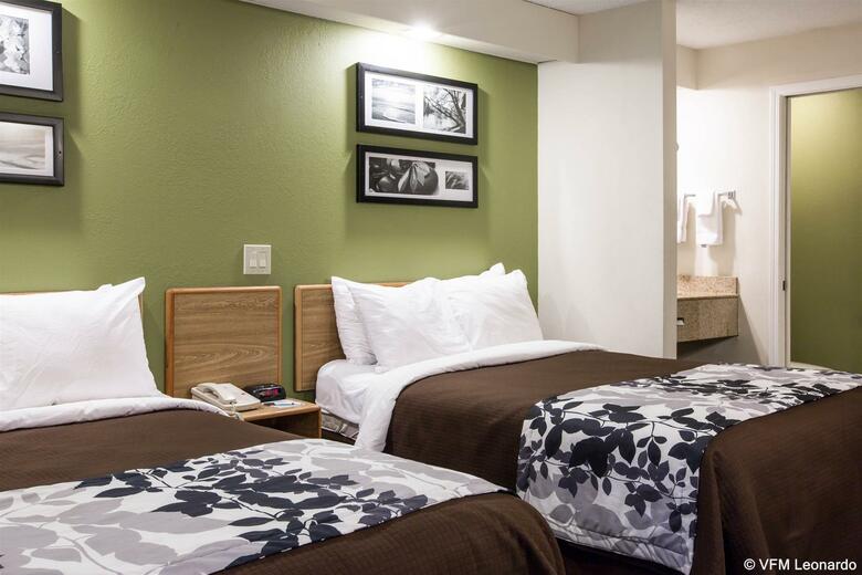 Hotel Sleep Inn At Six Flags
