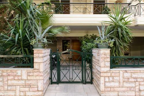 Apartment & Parking 100m Kerameikos Metro