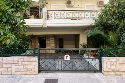 Apartment & Parking 100m Kerameikos Metro