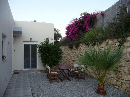 Cozy Villa In Agia Triada With Pool And Deckchair