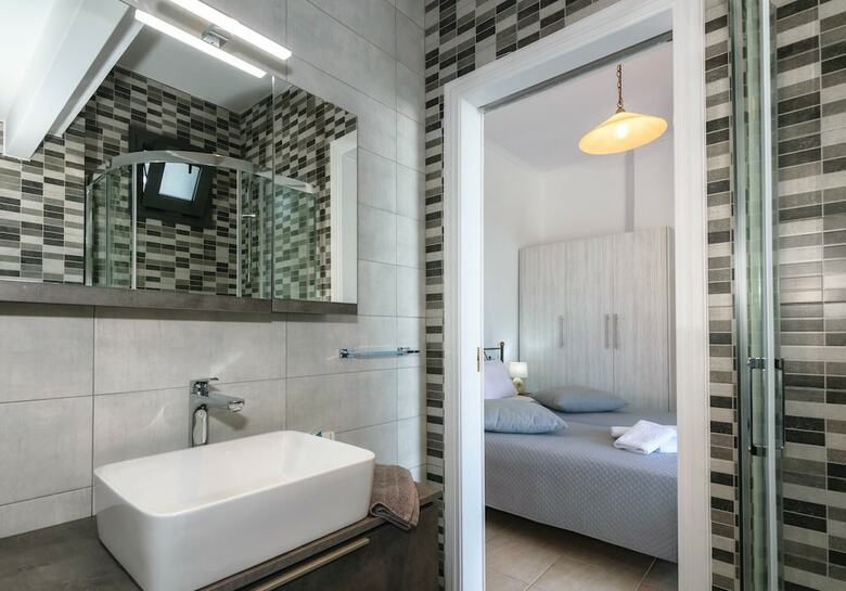 Alonaki Apartments