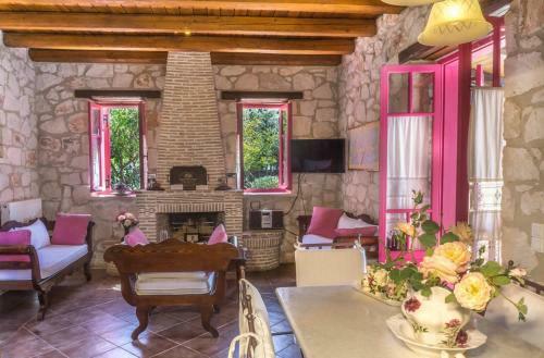 Villa Aresti Mountain Resort