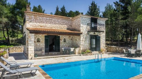 Villa Aresti Mountain Resort