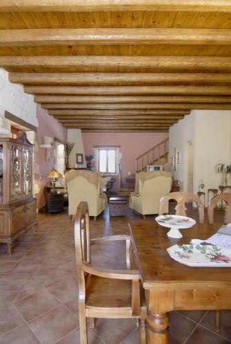 Villa Aresti Mountain Resort