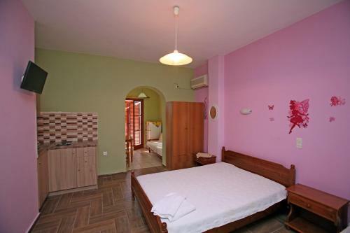 Elina Apartments
