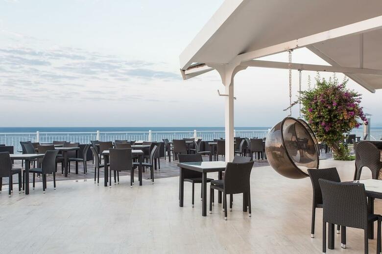 Club Hotel Falcon