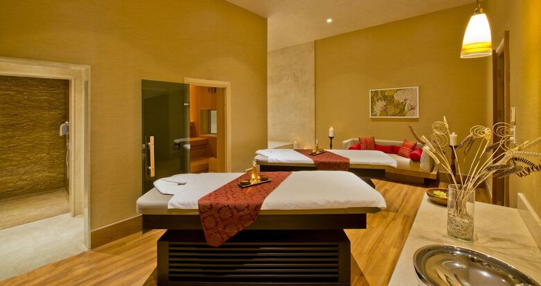 Titanic Beach & Resort De Luxe Hotel