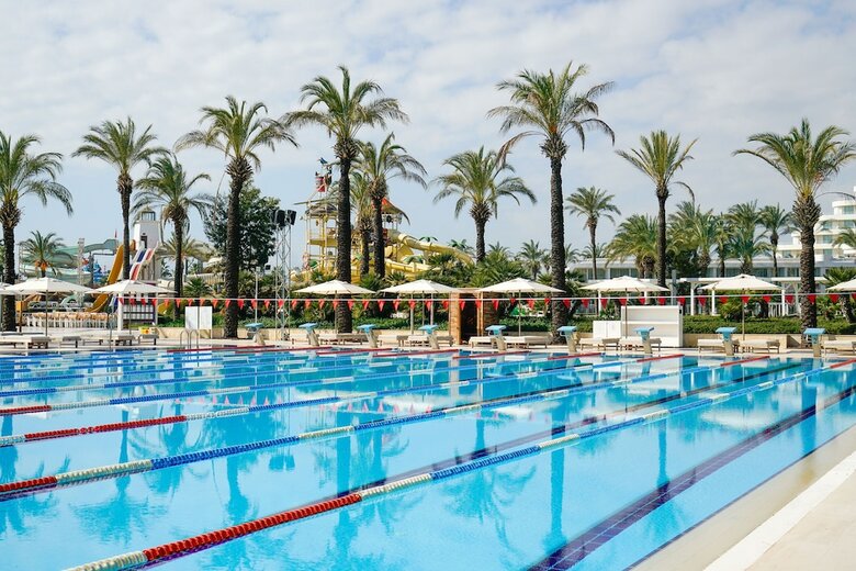 Titanic Beach & Resort De Luxe Hotel