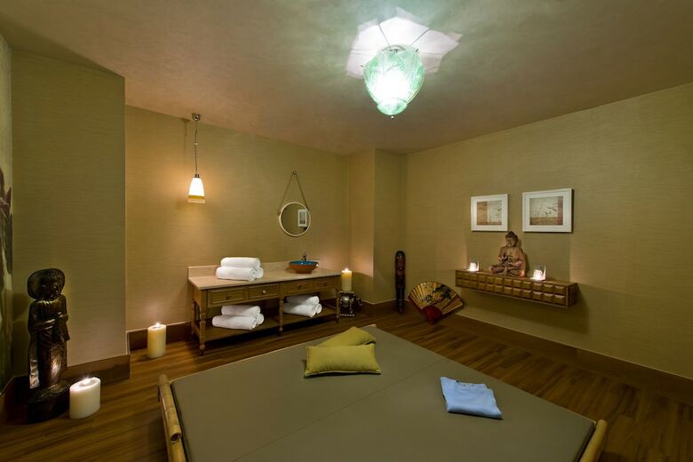 Titanic Beach & Resort De Luxe Hotel