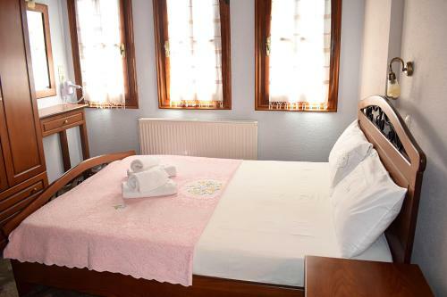 Hostal Guesthouse Filyra