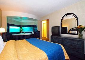Hotel Quality Inn & Suites Banquet Center