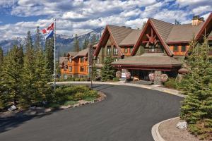 Hotel Resort At Canmore Banff