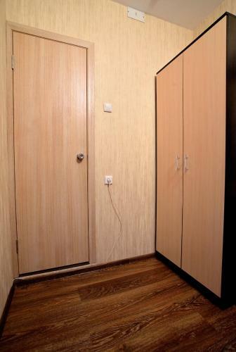 Apartamento Good Flat On Bratyev Kashirinykh 119