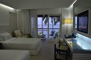 Hotel Nongsa Point Marina & Resort