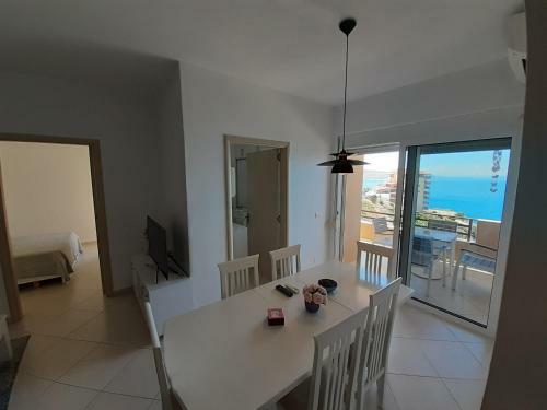 Del Mar Sea View Apartment