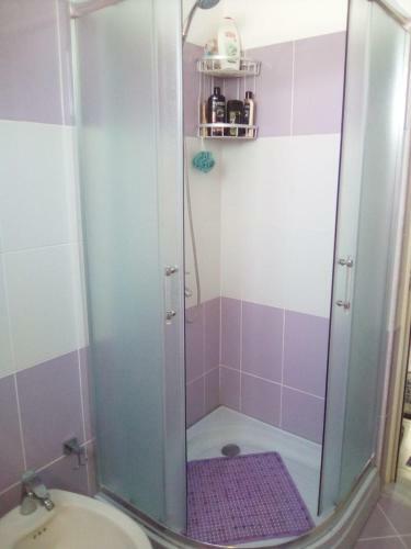 Apartamento Sazani's Place