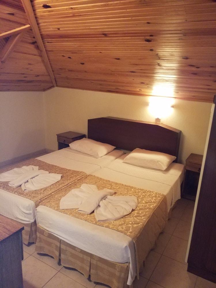 Hotel Kamelya Apartments