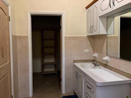 Coral Harbour Apartment