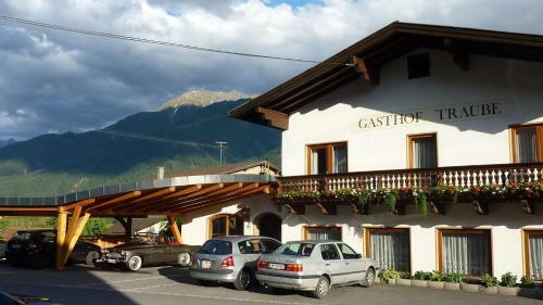 Posada Gasthof Pension Traube