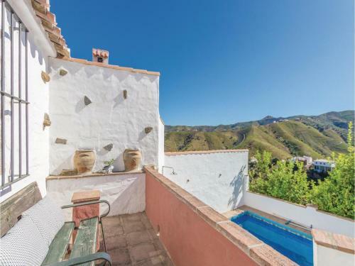 Five-bedroom Holiday Home In Almachar