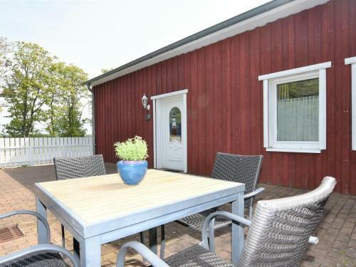 Fantastic Apartment In Wiek With Garden