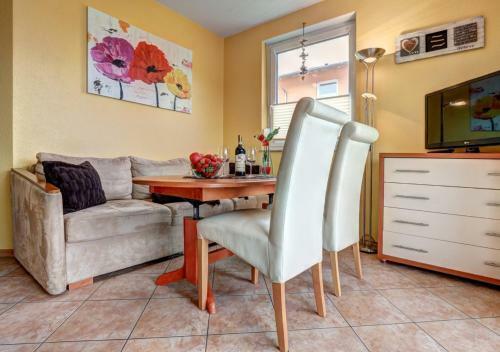 Apartamento Ferienwohnung �ckeritz - Am Sportplatz 7