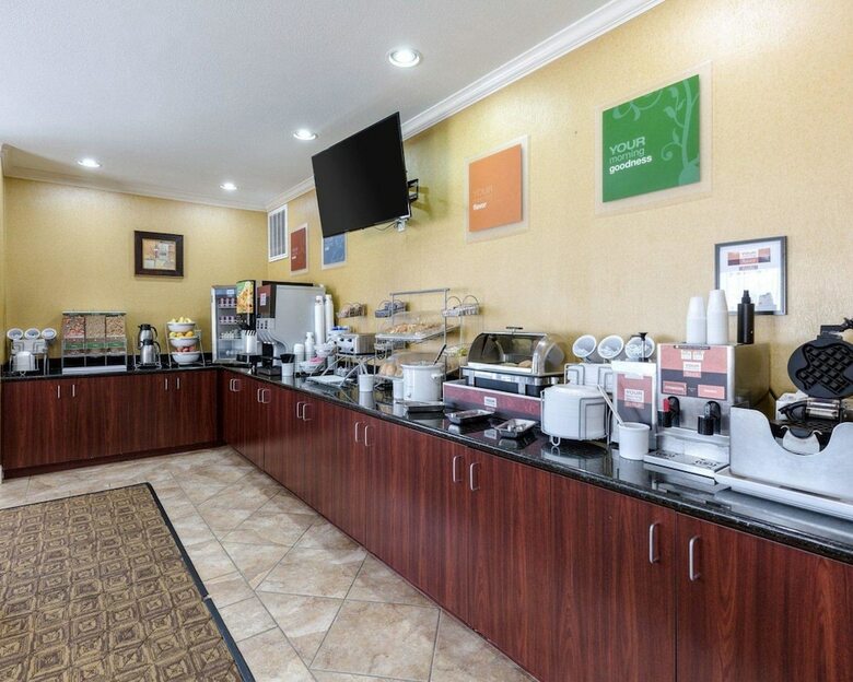 Hotel Comfort Suites Pearland - South Houston