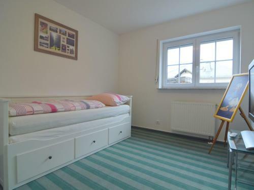 Luxurious Apartment In Ulmen Near Lake