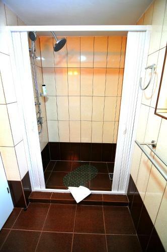 Hostal Pension Rote Rosen