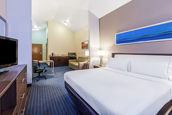 Holiday Inn Express Hotel & Suites Pharr
