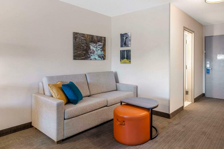 Hotel Comfort Inn & Suites