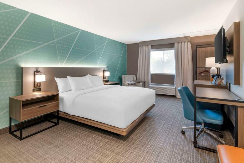 Hotel Comfort Inn & Suites