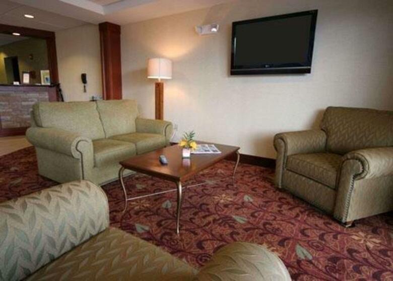 Hotel Comfort Inn & Suites