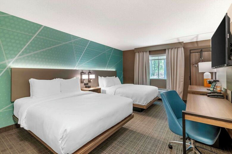 Hotel Comfort Inn & Suites