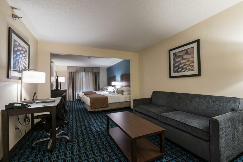 Hotel Wingate By Wyndham Schaumburg / Convention Center