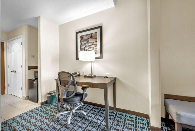 Hotel Wingate By Wyndham Schaumburg / Convention Center