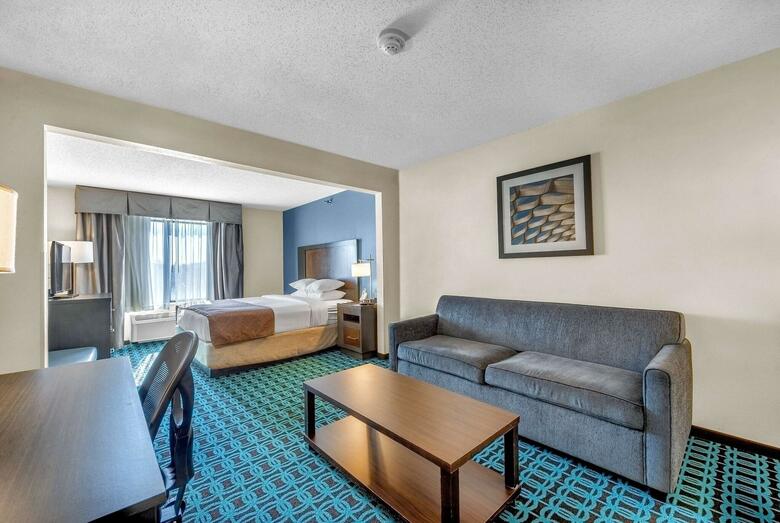 Hotel Wingate By Wyndham Schaumburg / Convention Center