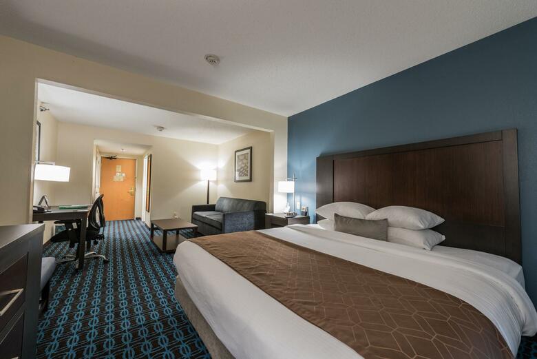 Hotel Wingate By Wyndham Schaumburg / Convention Center