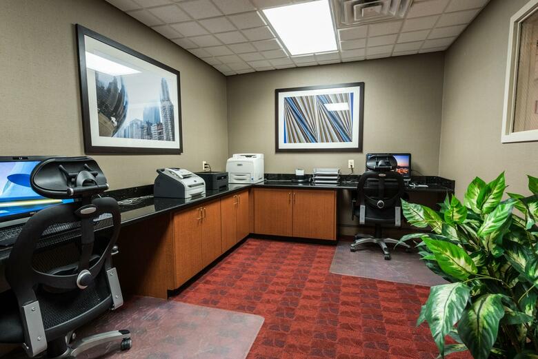 Hotel Wingate By Wyndham Schaumburg / Convention Center