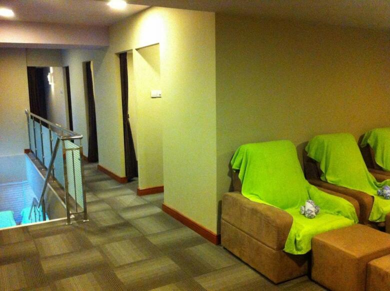 El Pavilion Hotel